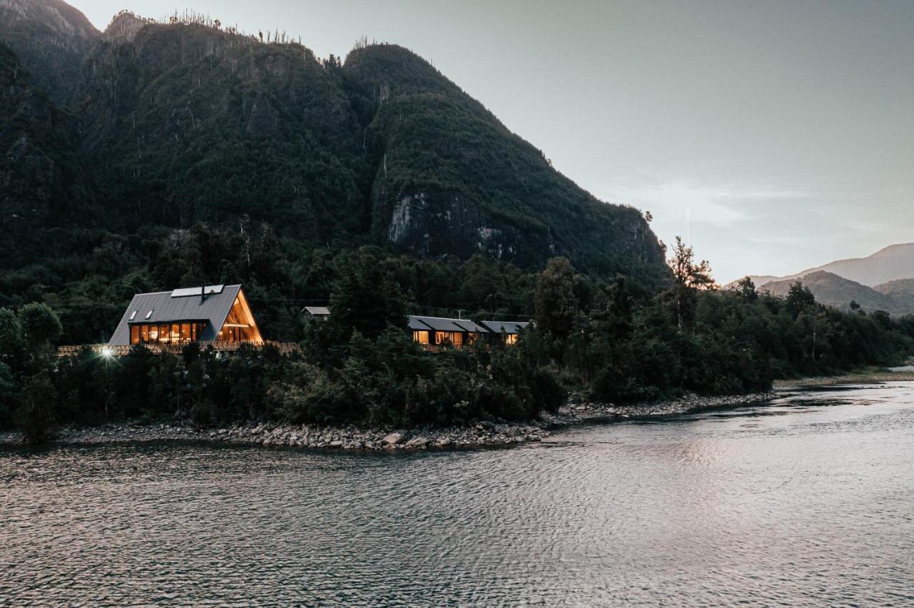 Готель Tawa Refugio Del Puelo Puelo River Екстер'єр фото